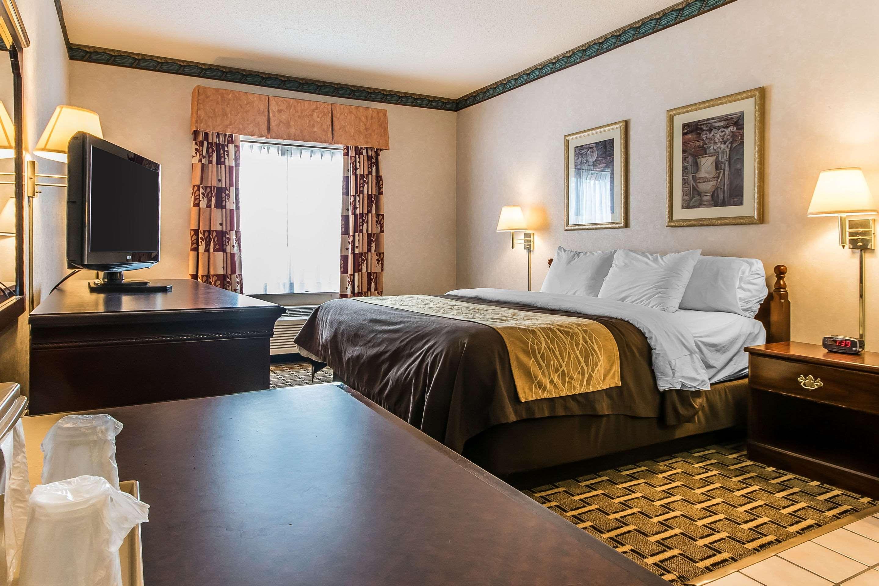 Quality Inn & Suites Stacer Bagian luar foto