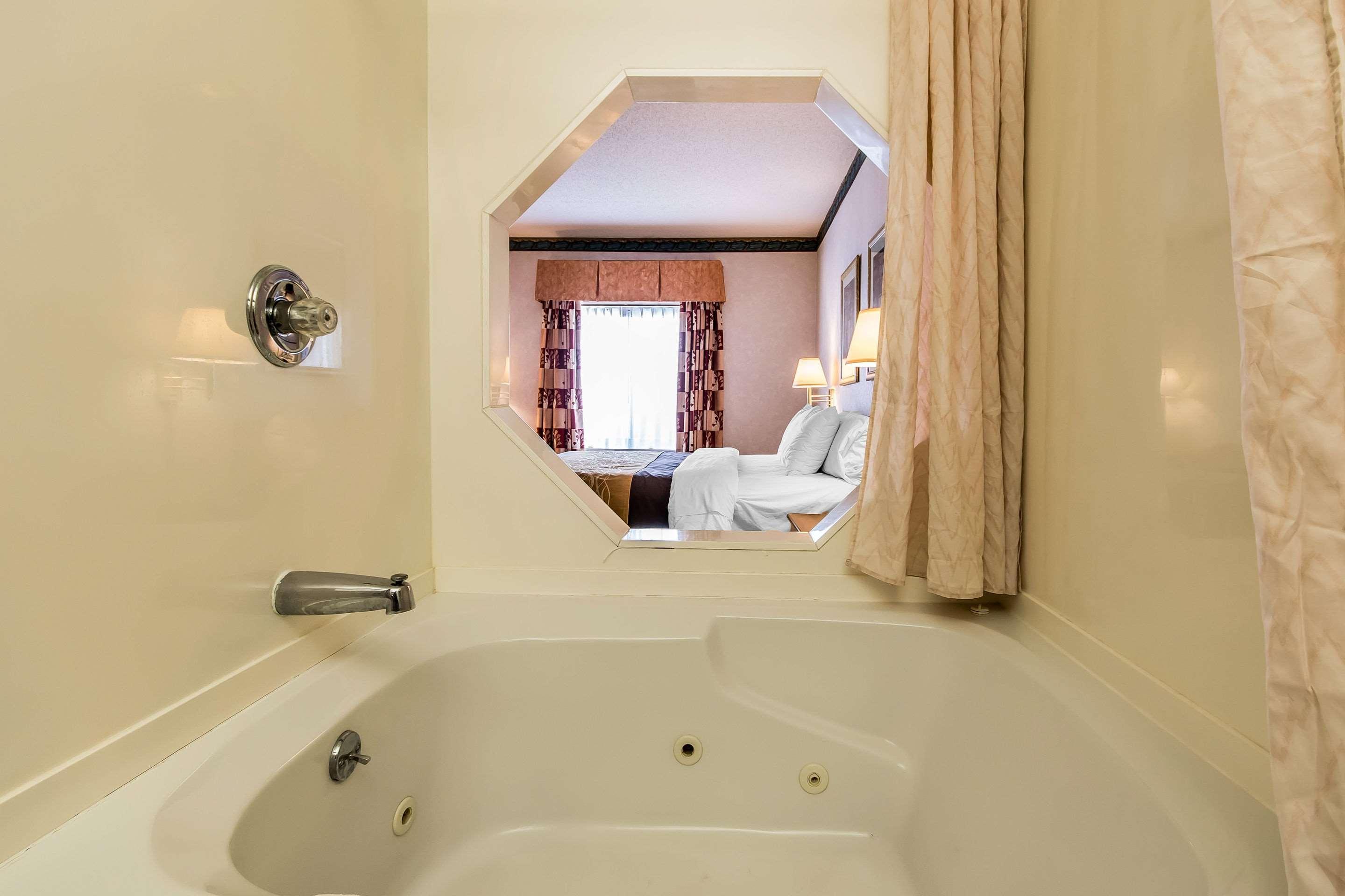 Quality Inn & Suites Stacer Bagian luar foto