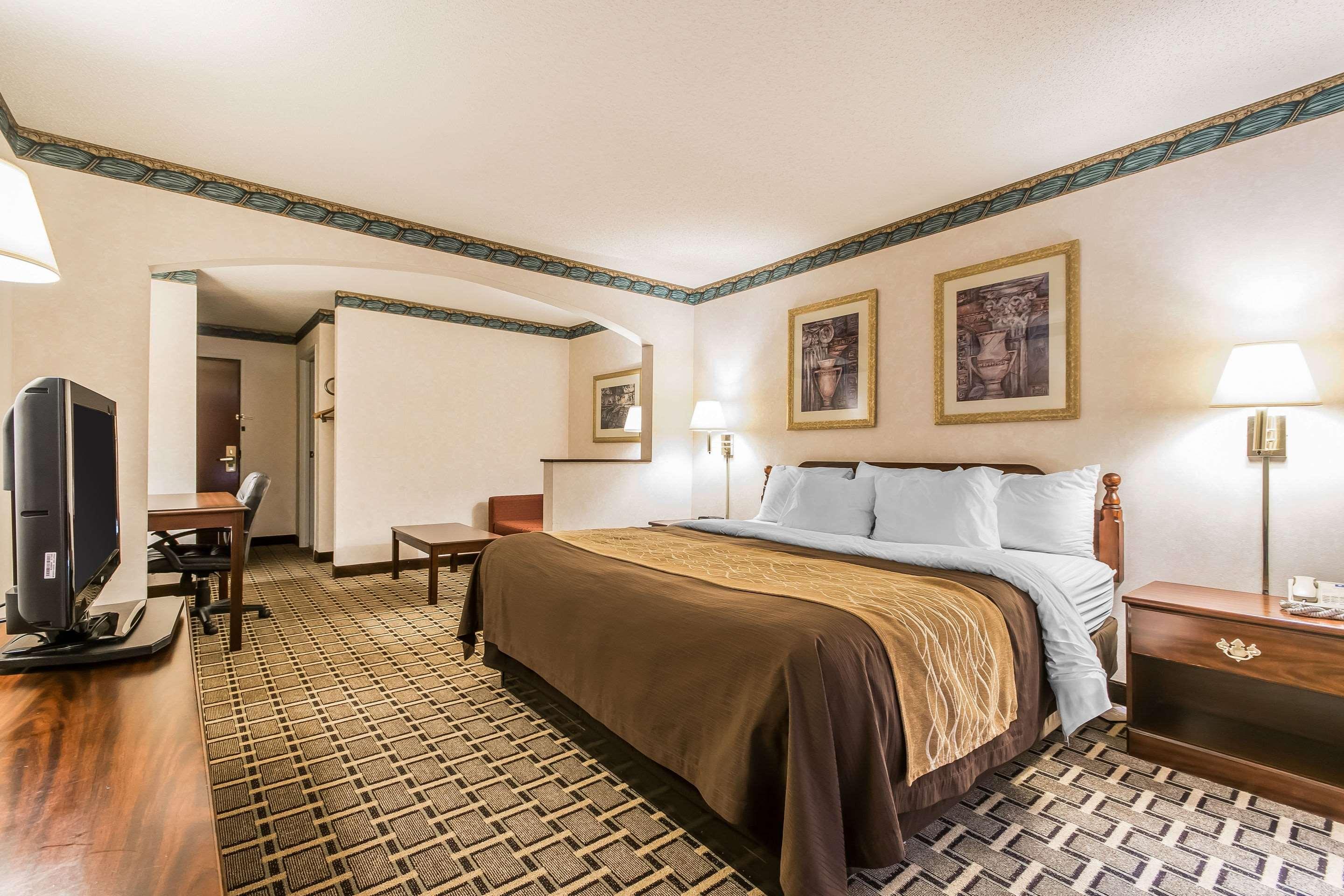 Quality Inn & Suites Stacer Bagian luar foto