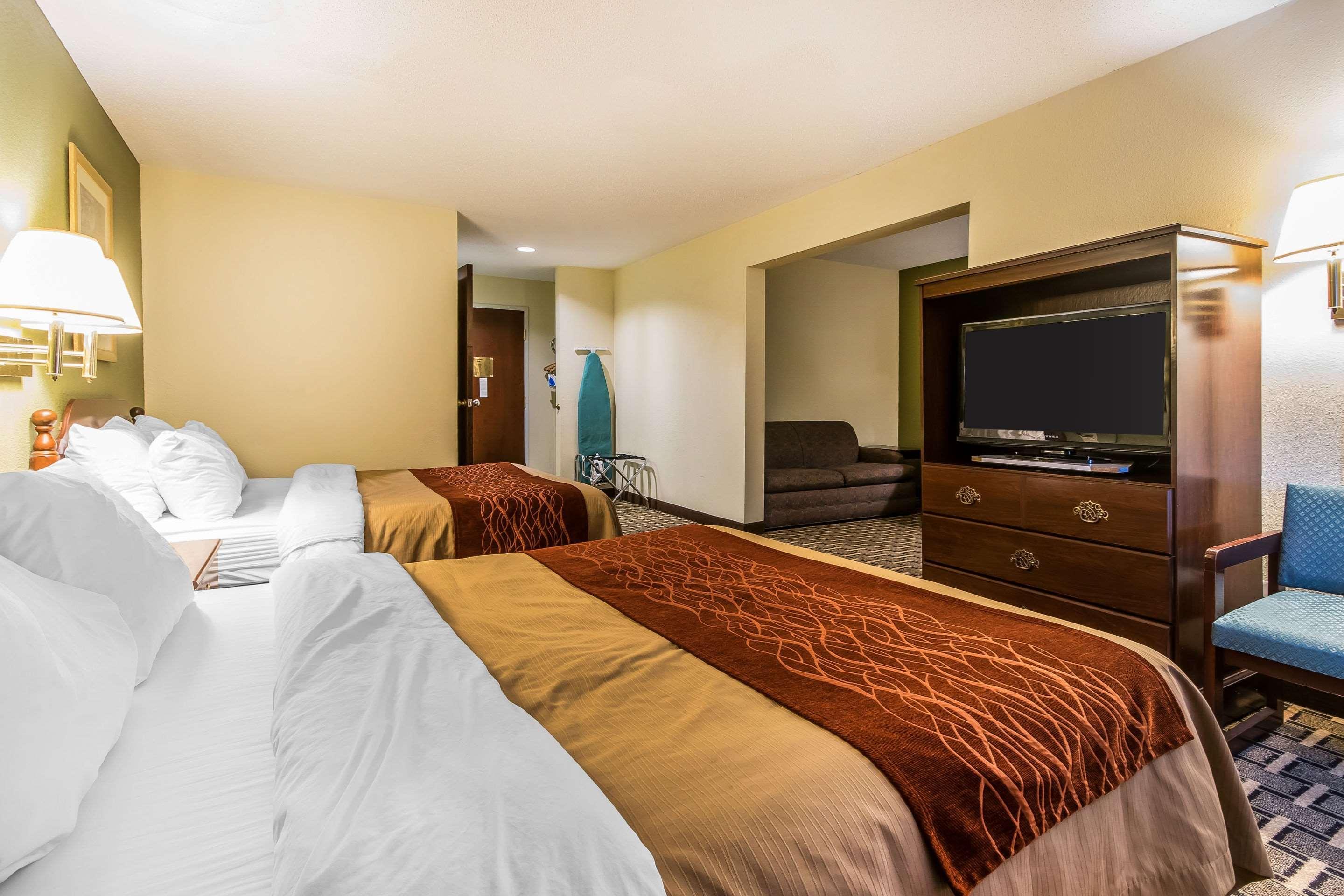 Quality Inn & Suites Stacer Bagian luar foto