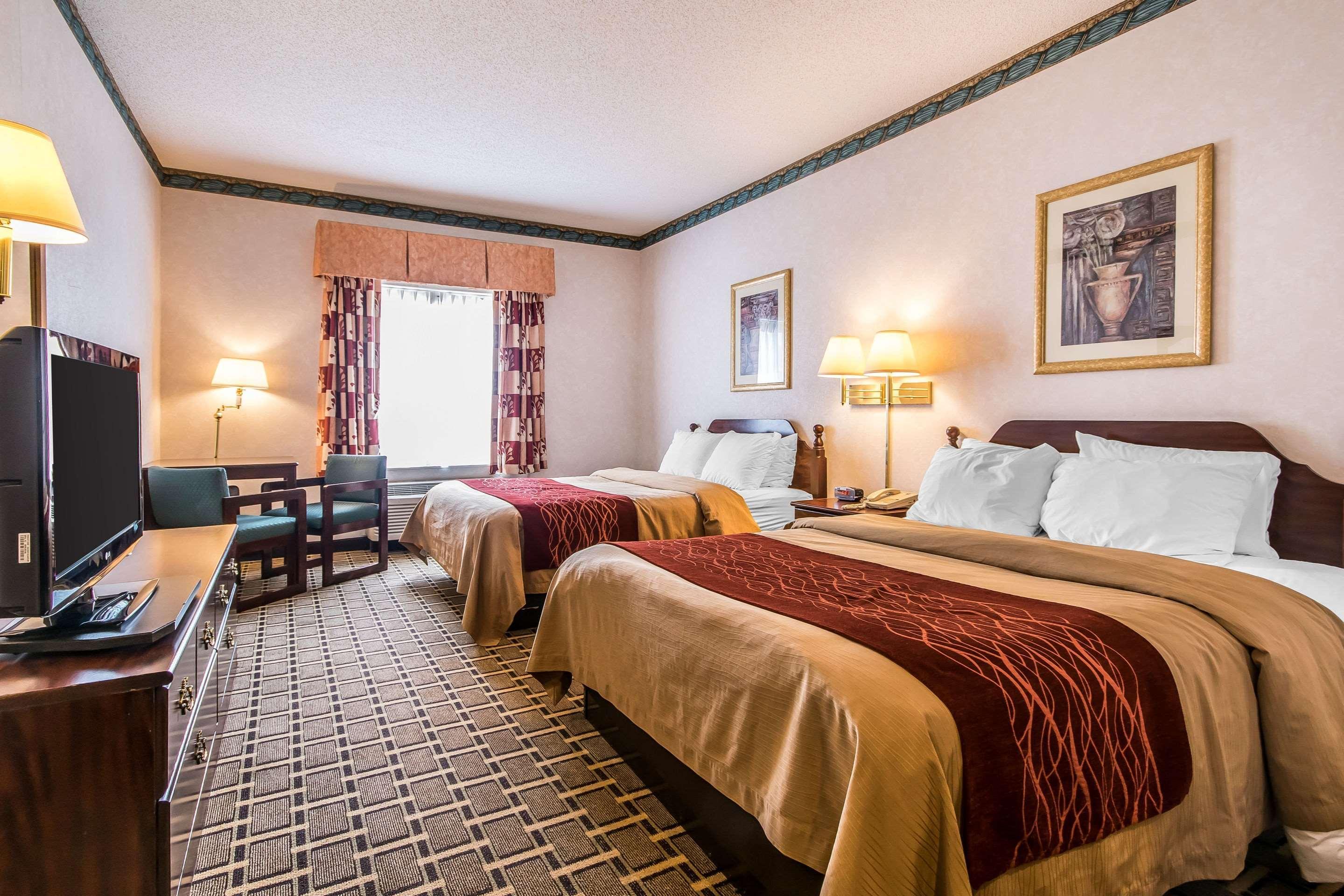 Quality Inn & Suites Stacer Bagian luar foto