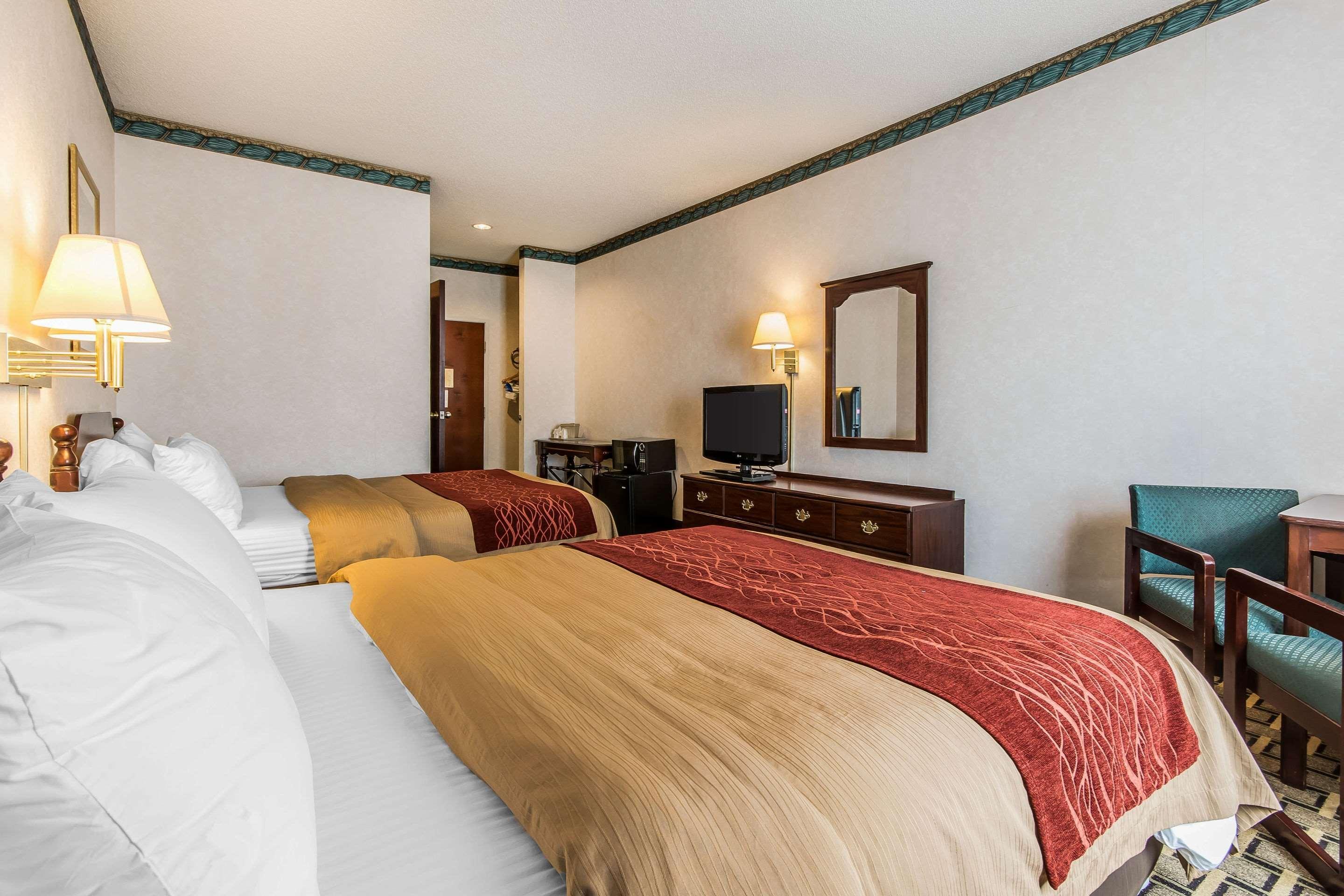 Quality Inn & Suites Stacer Bagian luar foto