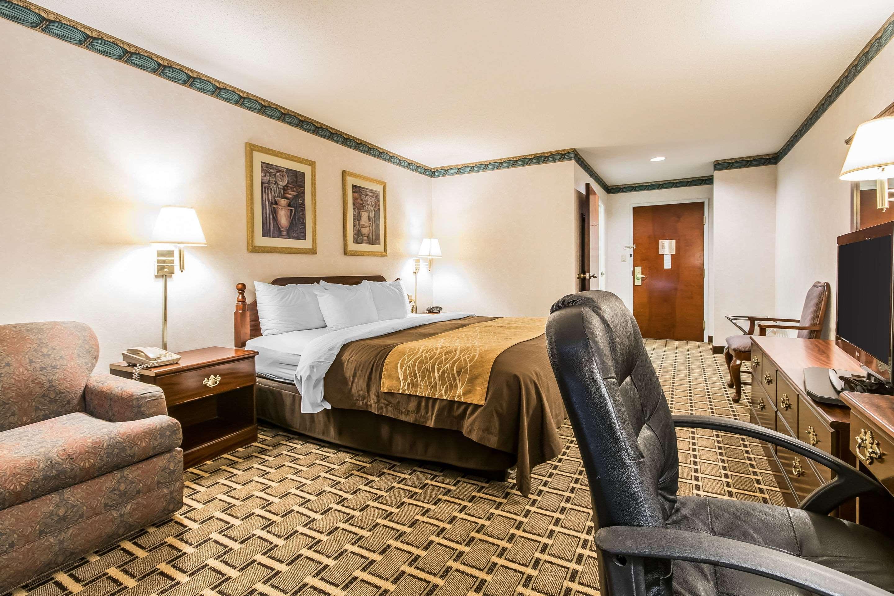 Quality Inn & Suites Stacer Bagian luar foto