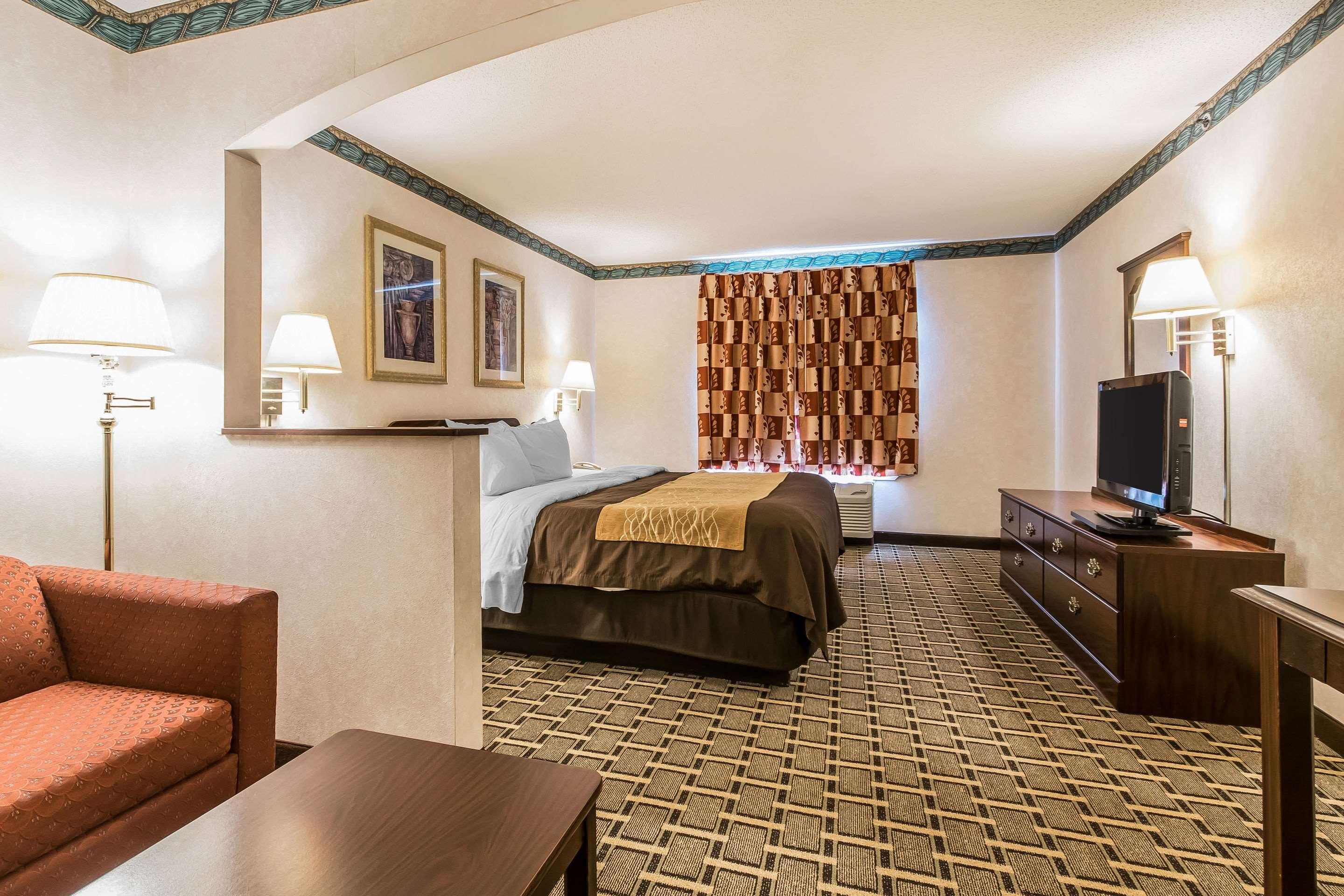 Quality Inn & Suites Stacer Bagian luar foto