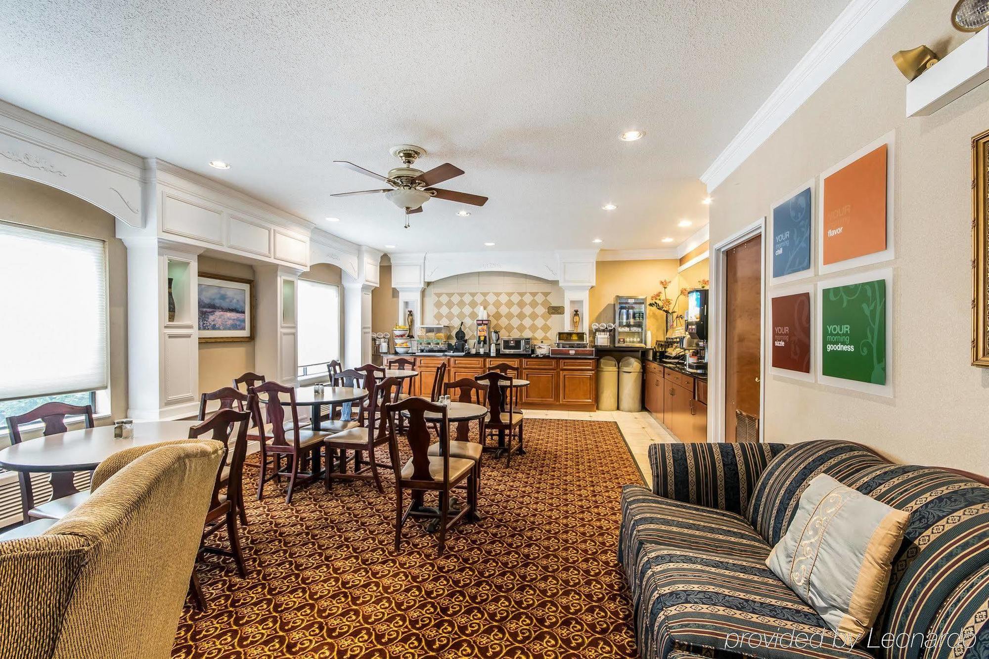Quality Inn & Suites Stacer Bagian luar foto