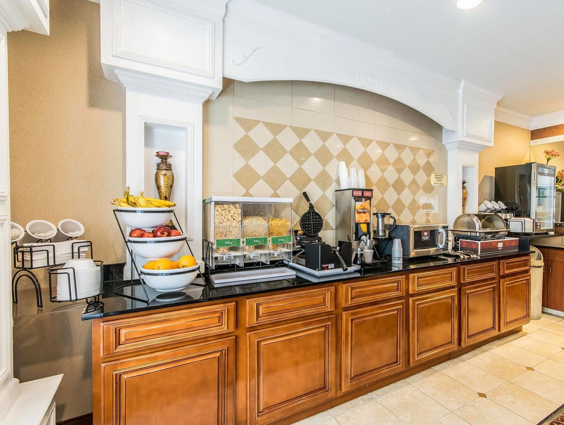 Quality Inn & Suites Stacer Bagian luar foto